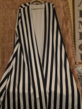 Source Unknown Black and White Striped Women’s Duster